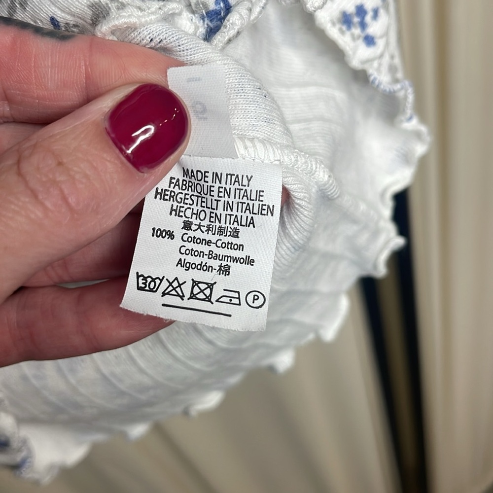 BRANDY MELVILLE WHITE & BLUE FLORAL CROP TOP ONE SIZE OR SIZE SMALL - Picture 9 of 9